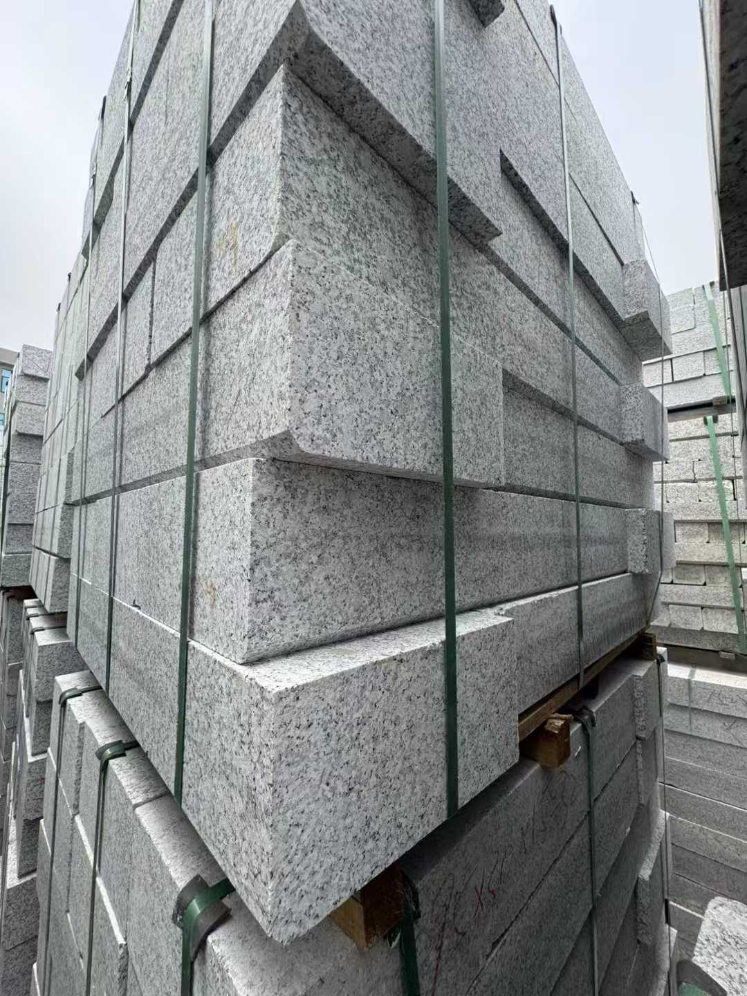 南平芝麻白路牙石 马路牙子